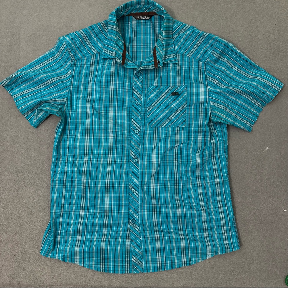 Arcteryx Short Sleeve Button Up Shirt Mens Medium?